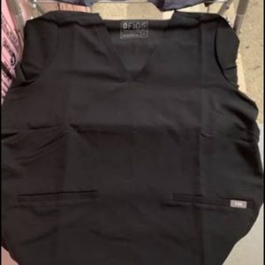 Figs 3 Pocket Scrub Top